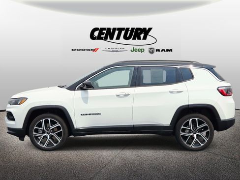 Used 2025 Jeep Compass Limited AWD/4WD image 7