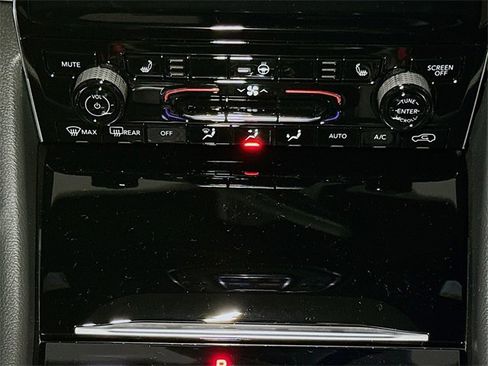 New 2025 Jeep Grand Cherokee Limited w/ Trailer Tow Package image 10