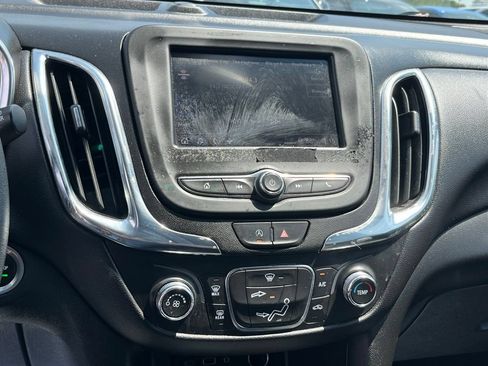 Used 2023 Chevrolet Equinox LT FWD image 16