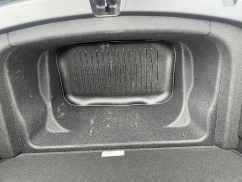Used 2023 Tesla Model Y Long Range AWD/4WD image 19