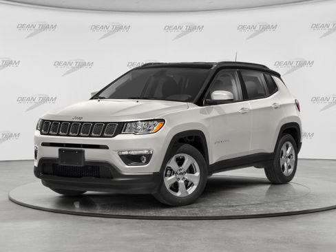 Used 2018 Jeep Compass Latitude w/ Safe & Security Group AWD/4WD image 2