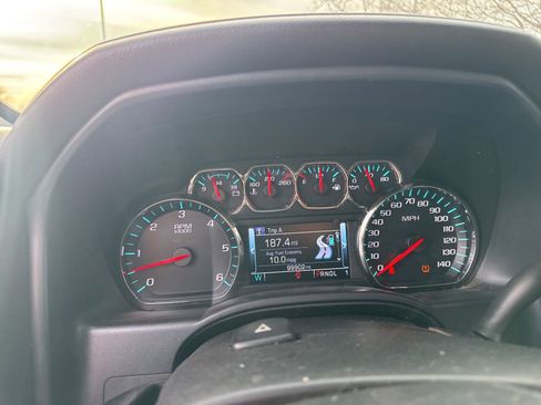 Used 2018 GMC Sierra 2500 SLE w/ HD SLE Preferred Plus Package image 5