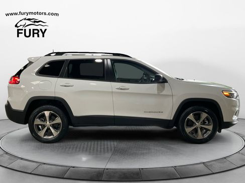 Used 2022 Jeep Cherokee Limited AWD/4WD image 2