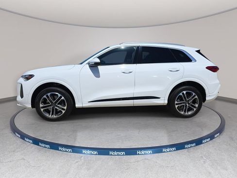 Used 2025 Audi Q5 Premium w/ Convenience Package AWD/4WD image 9