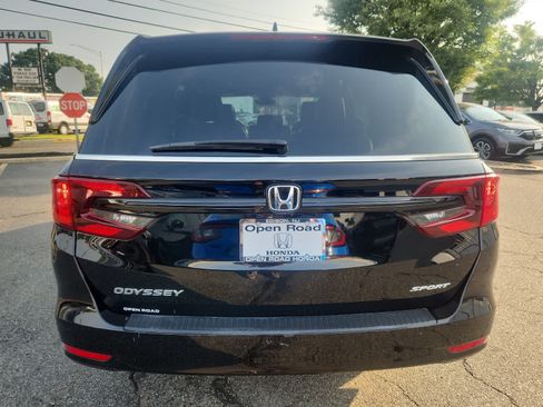 Certified 2023 Honda Odyssey Sport image 5