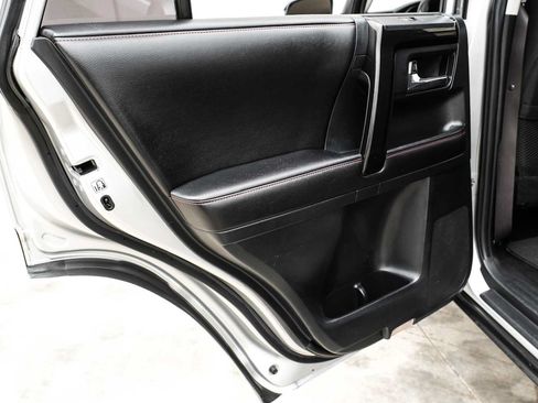 Used 2015 Toyota 4Runner Trail AWD/4WD image 44