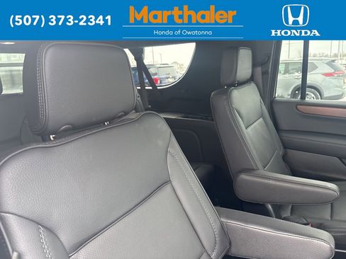 Used 2025 GMC Yukon XL Denali image 19