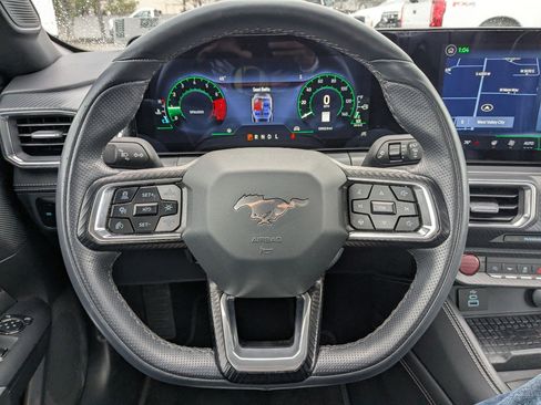 Used 2024 Ford Mustang Premium image 19