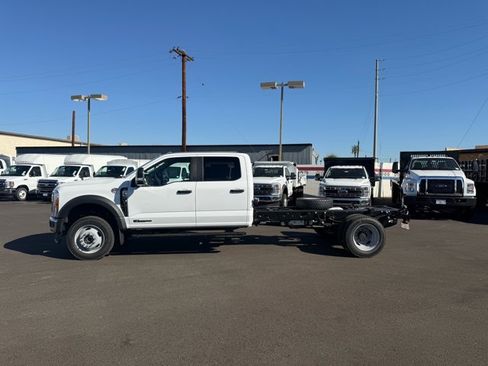 New 2026 Ford F550 4x4 Crew Cab image 4