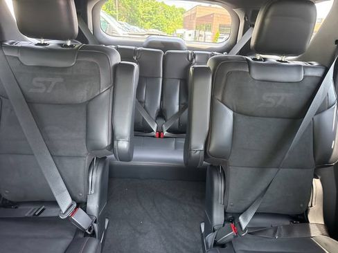Used 2025 Ford Explorer ST AWD/4WD image 23