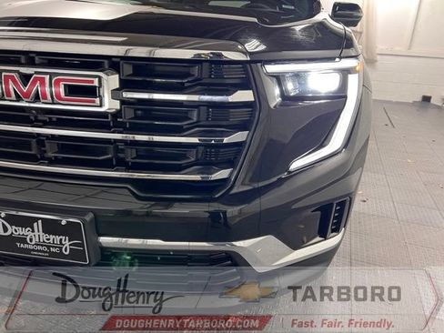Used 2025 GMC Acadia Elevation FWD image 15