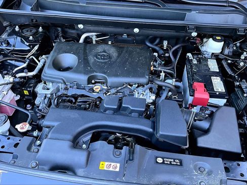 Used 2025 Toyota RAV4 XLE image 32