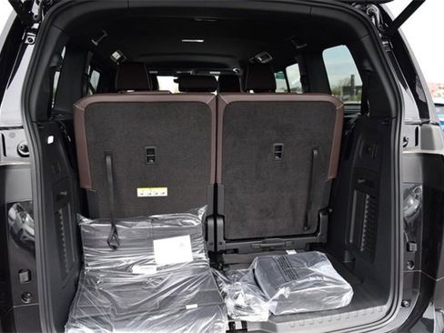 New 2025 Volkswagen ID. Buzz Pro S image 27