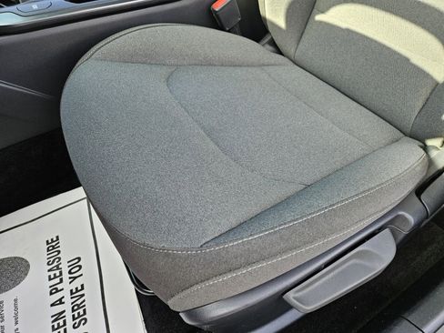 Used 2025 Kia K4 LXS image 8