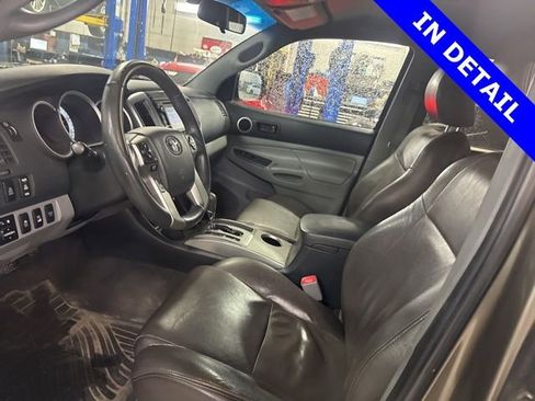 Used 2014 Toyota Tacoma 4x4 Double Cab w/ TRD Off-Road Package image 6