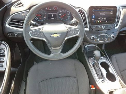 Used 2023 Chevrolet Malibu LT image 11