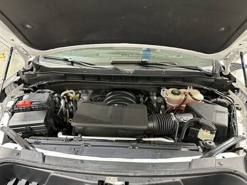 Used 2022 Chevrolet Tahoe Z71 w/ Off-Road Capability Package image 18