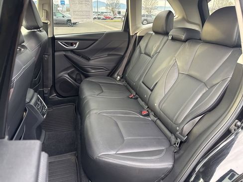 Used 2019 Subaru Forester Limited image 11