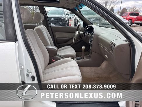 Used 1996 Toyota Camry LE image 12