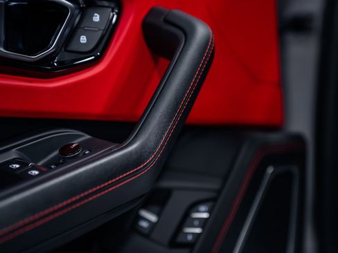 Used 2021 Lamborghini Urus image 14