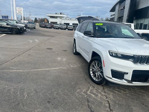 Used 2024 Jeep Grand Cherokee L Summit image 19