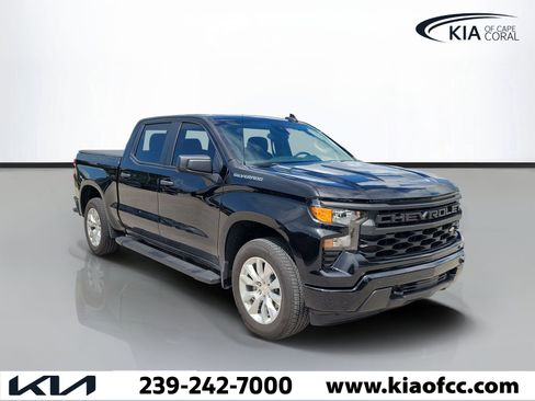 Used 2025 Chevrolet Silverado 1500 Custom RWD image 1