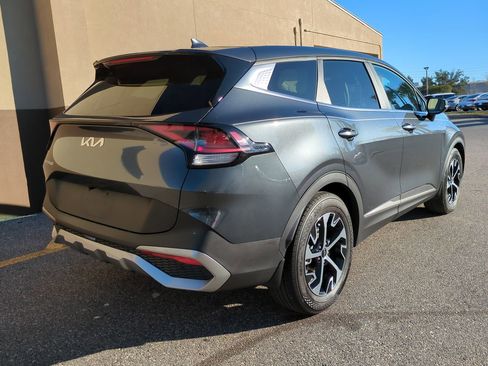 Used 2023 Kia Sportage EX image 4