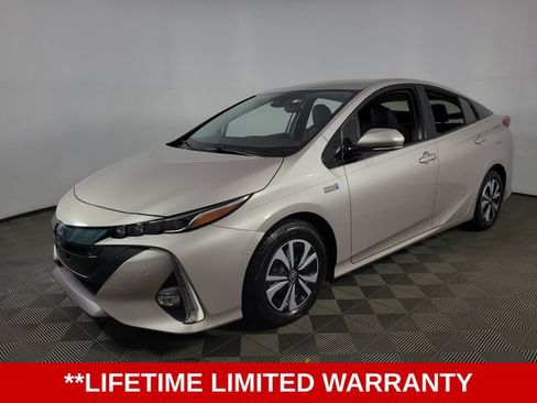 Used 2019 Toyota Prius Prime Advanced FWD image 3