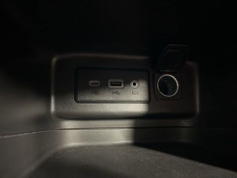 Used 2024 Chevrolet Equinox LT w/ LPO, Floor Liner Package image 18