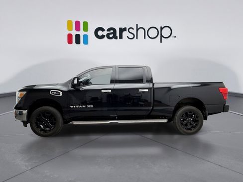 Used 2017 Nissan Titan SV RWD image 2