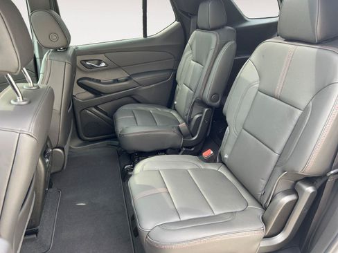 Used 2023 Chevrolet Traverse RS AWD/4WD image 18