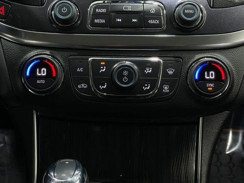 Used 2016 Chevrolet Impala LT image 22