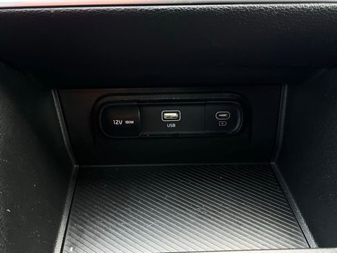 Used 2025 Kia Sportage LX image 24