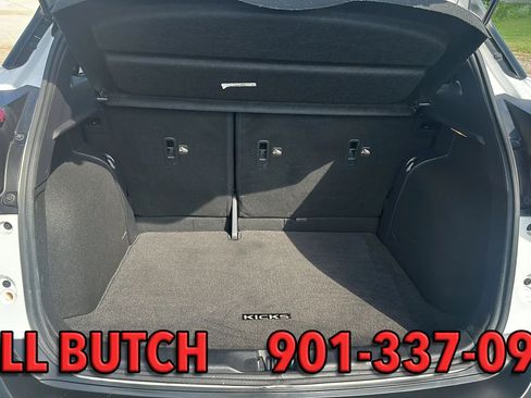 Used 2019 Nissan Kicks SV FWD image 16