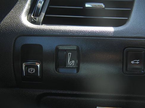 Used 2020 Chevrolet Impala LT FWD image 34