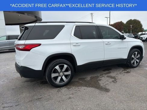 Used 2020 Chevrolet Traverse LT w/ LT Premium Package image 12