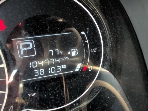 Used 2015 Nissan Versa Note SV FWD image 6