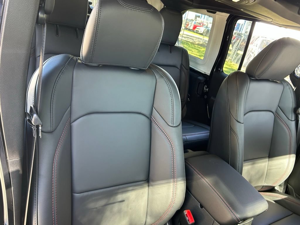 New 2026 Jeep Wrangler Unlimited Rubicon 392 w/ Quick Order Package 27X Moab AWD/4WD image 37