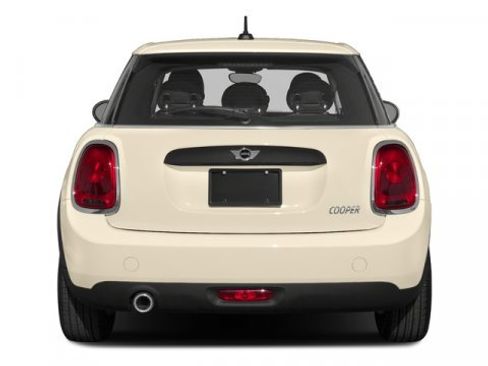 Used 2018 MINI Cooper 4-Door Hardtop w/ Premium Package image 5