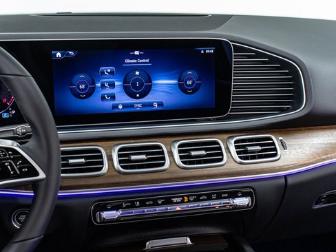 Certified 2025 Mercedes-Benz GLE 350 4MATIC image 20