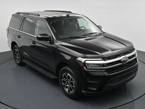 Used 2024 Ford Expedition XLT RWD image 17