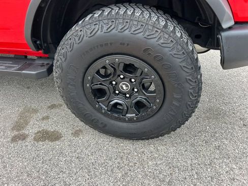 Used 2022 Ford Bronco Wildtrak image 48