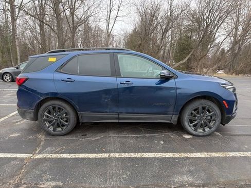 Certified 2023 Chevrolet Equinox RS w/ RS Leather Package AWD/4WD image 2