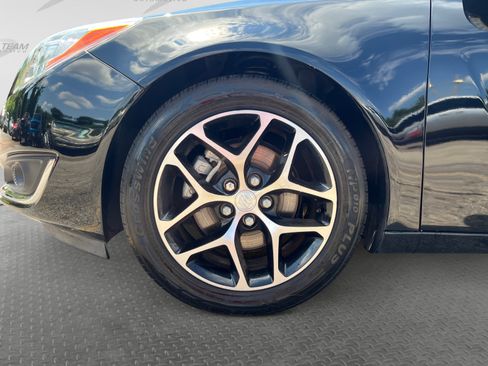 Used 2017 Buick Regal Sport Touring FWD image 16