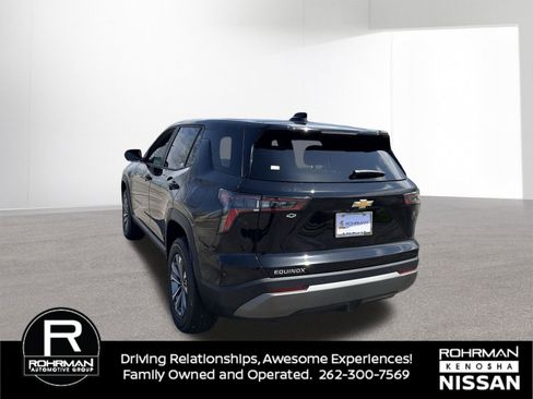 Used 2025 Chevrolet Equinox LT FWD image 5