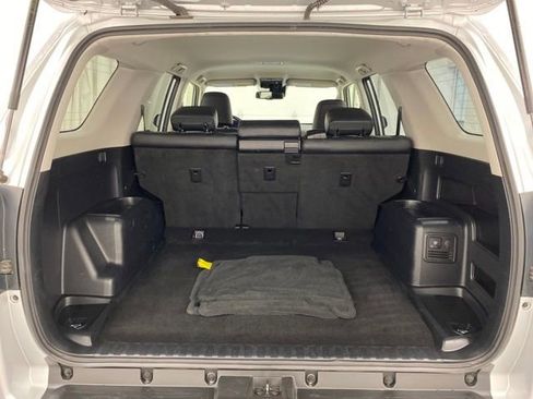 Used 2024 Toyota 4Runner TRD Off-Road Premium image 33