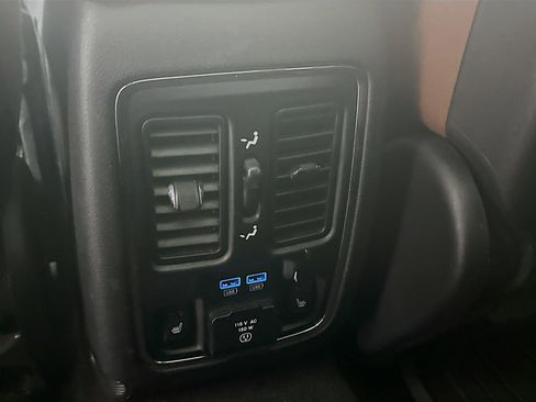 Used 2015 Jeep Grand Cherokee Summit w/ Platinum Series Group AWD/4WD image 28