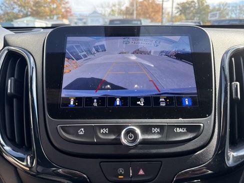 Certified 2022 Chevrolet Equinox RS w/ Infotainment Package image 18