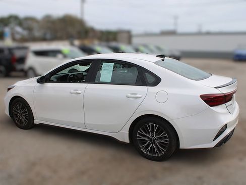 Certified 2023 Kia Forte GT-Line image 12