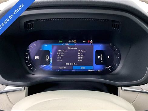 Used 2023 Volvo XC60 B5 Plus w/ Protection Package Premier FWD image 24
